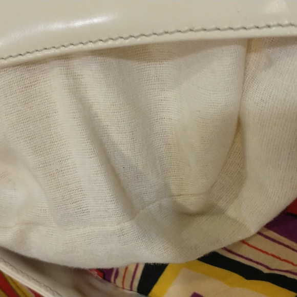 Authentic Gucci (Mini) - Picture 14 of 16